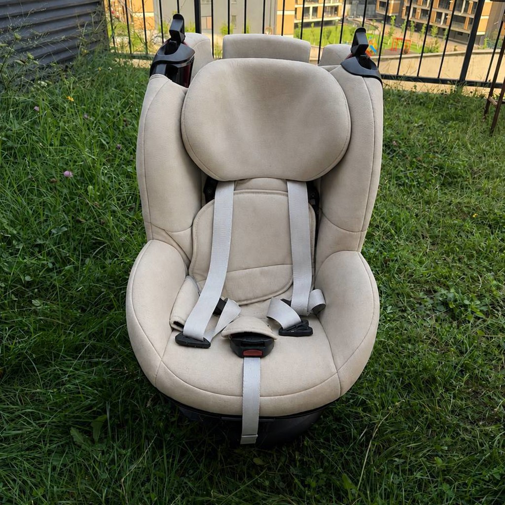 Автокресло Maxi-Cosi