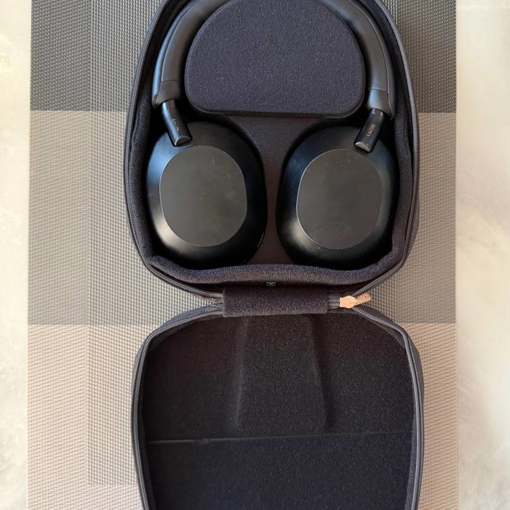 Sony WH-1000XM5