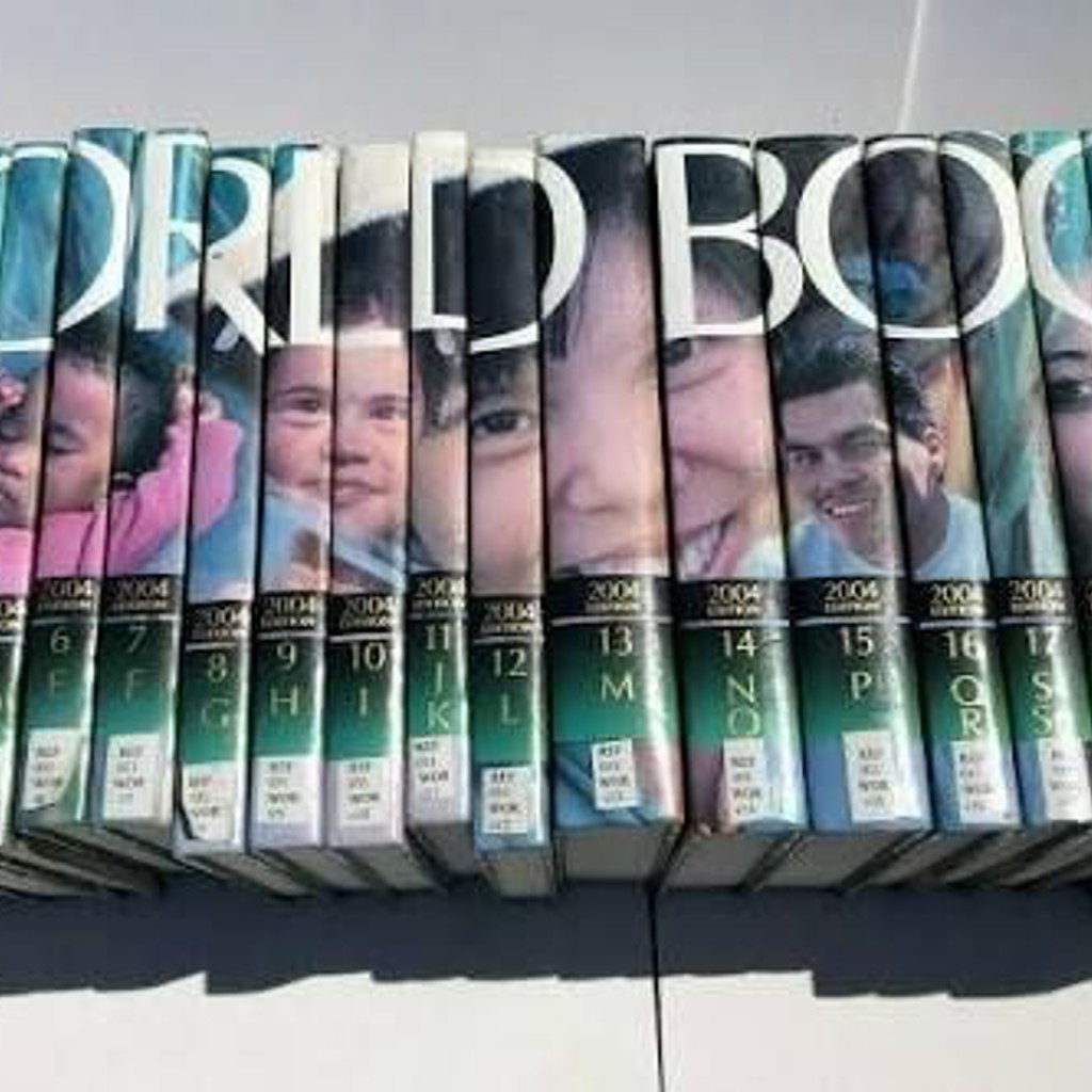 Комплект энциклопедий World Book Encyclopedia