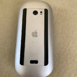 Apple Magic Mouse первого поколения - фото 2