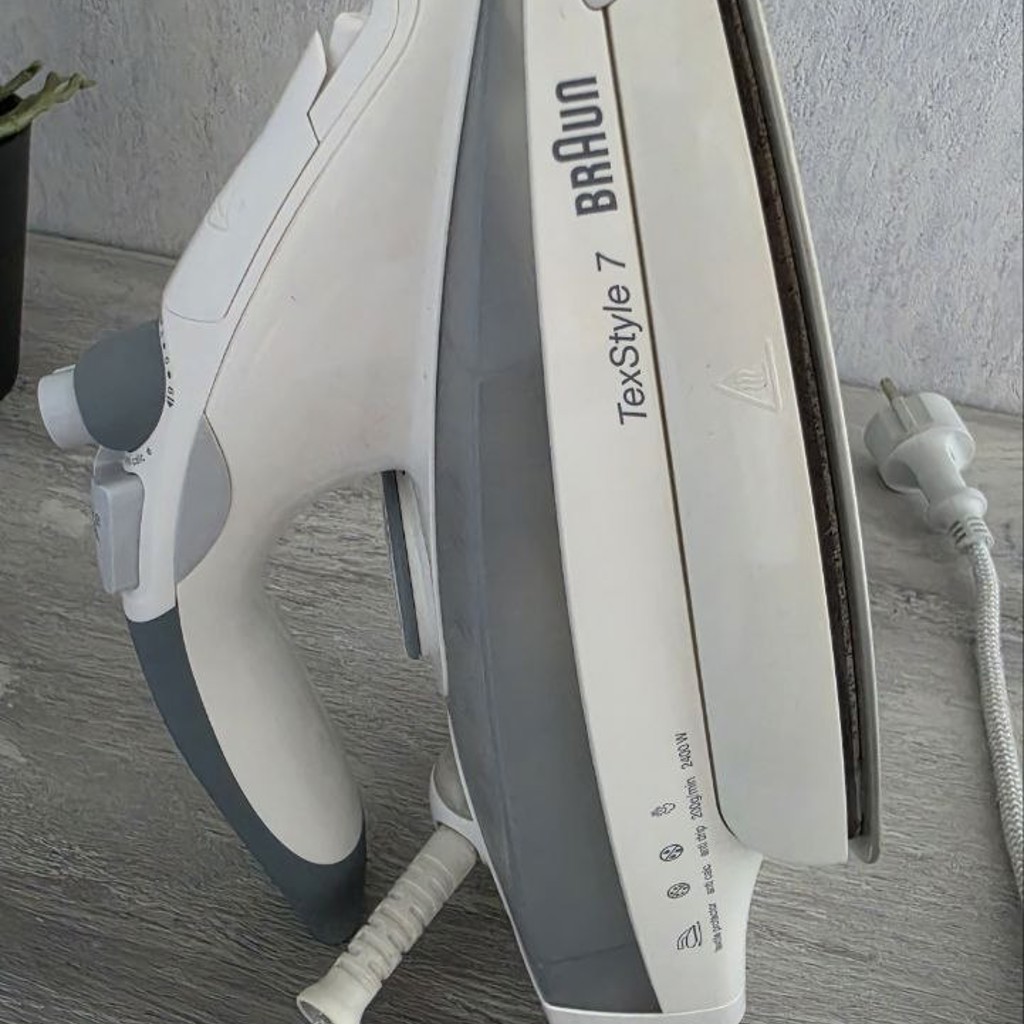 Утюг Braun SI4679