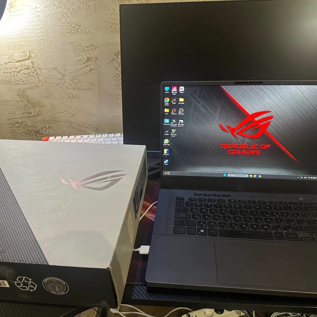 Монитор Lenovo Legion