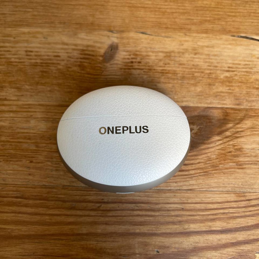Зарядный кейс OnePlus Buds Pro 2