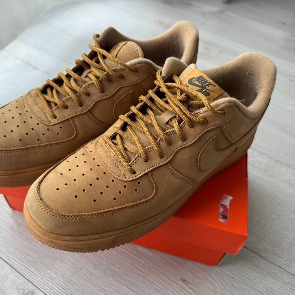 Кроссовки Nike