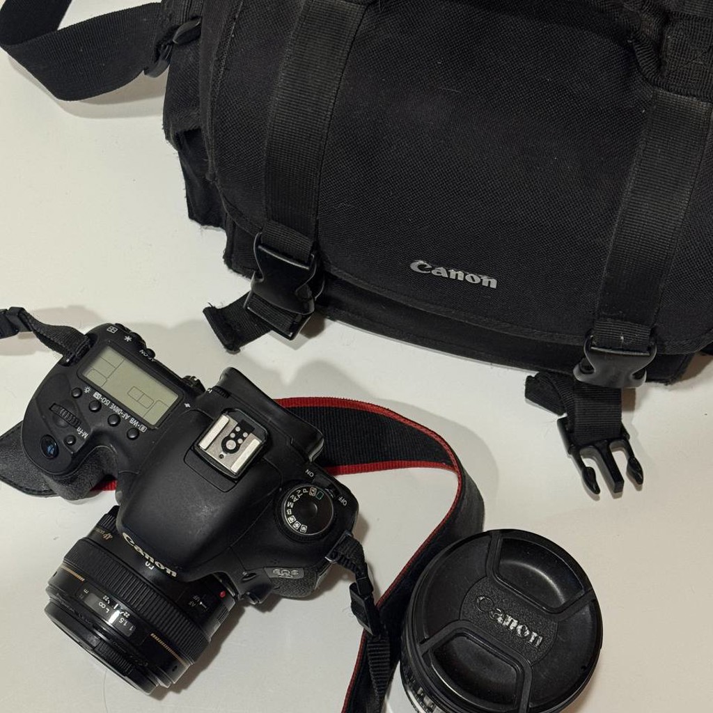 Зеркальный фотоаппарат Canon EOS 7D