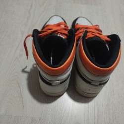 Nike Air Jordan High Retro Electro Orange - фото 3