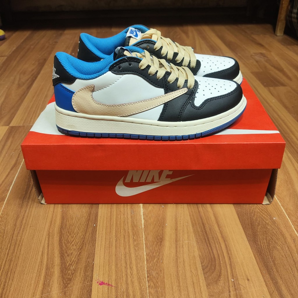 Кроссовки Air Jordan 1 Retro Low Travis Scott