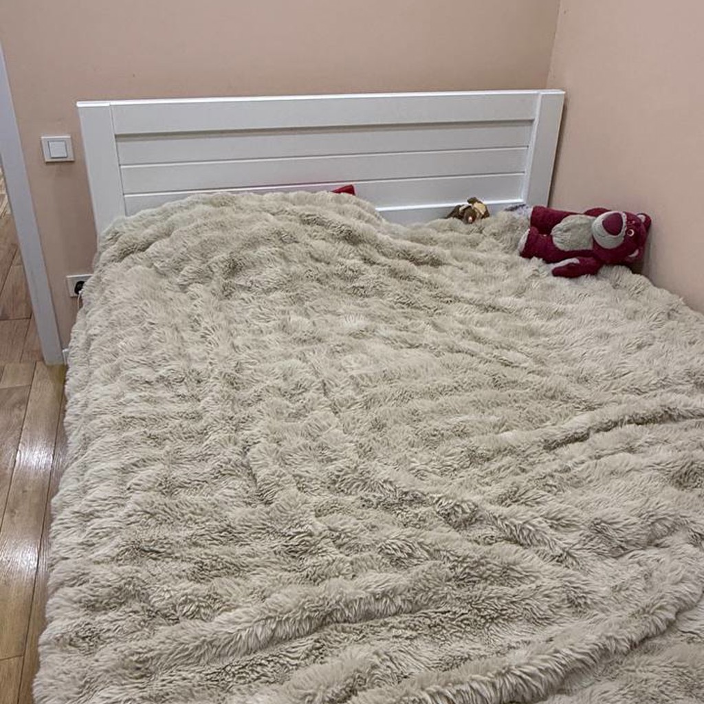 Кровать с матрасом