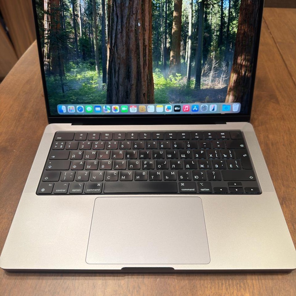 MacBook Pro 14' (2021)