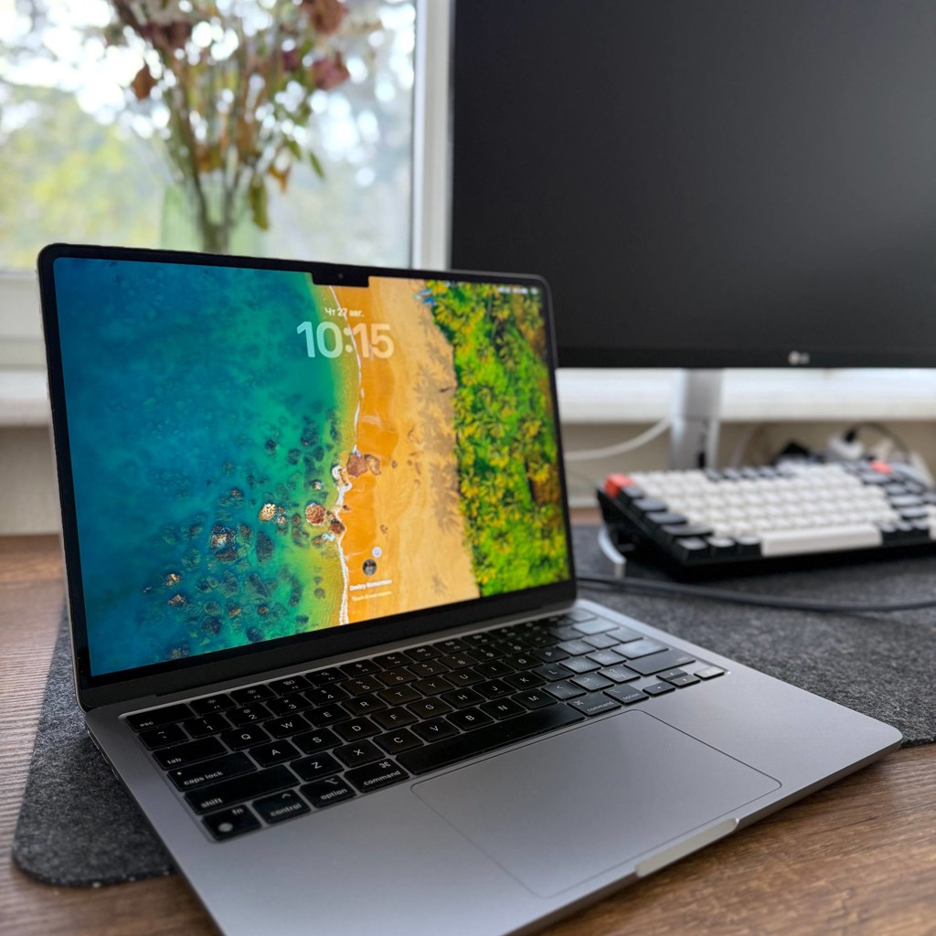 MacBook Air M2
