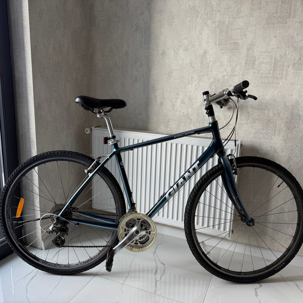 Дорожный велосипед Giant Escape R3