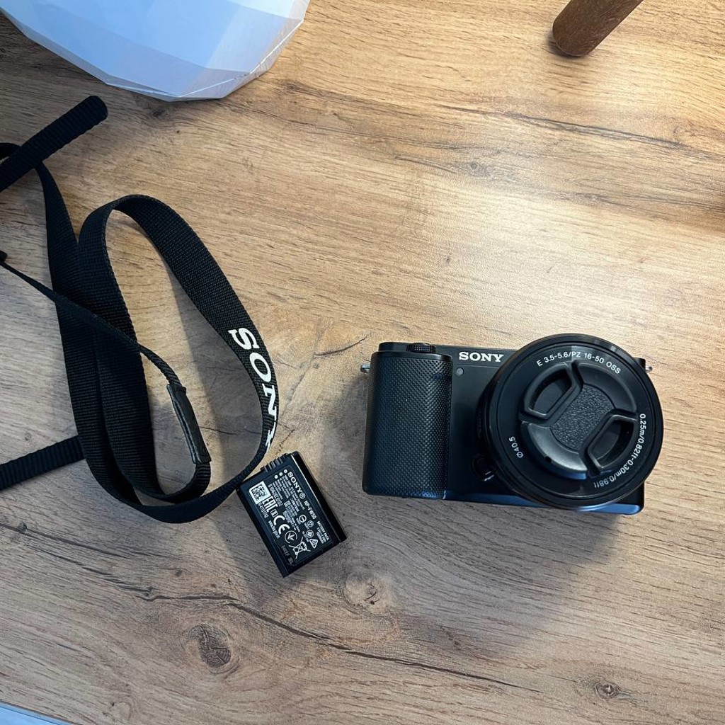 Камера Sony ZV-E10
