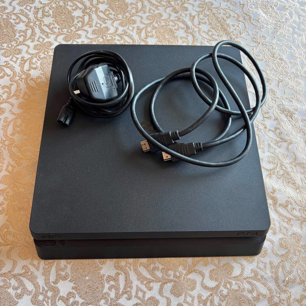 PlayStation 4 Slim