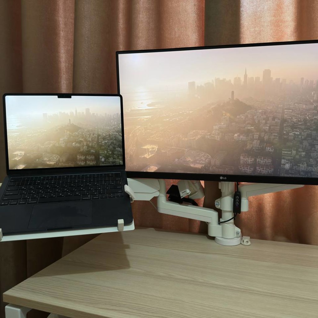 Монитор LG 27UL850-W
