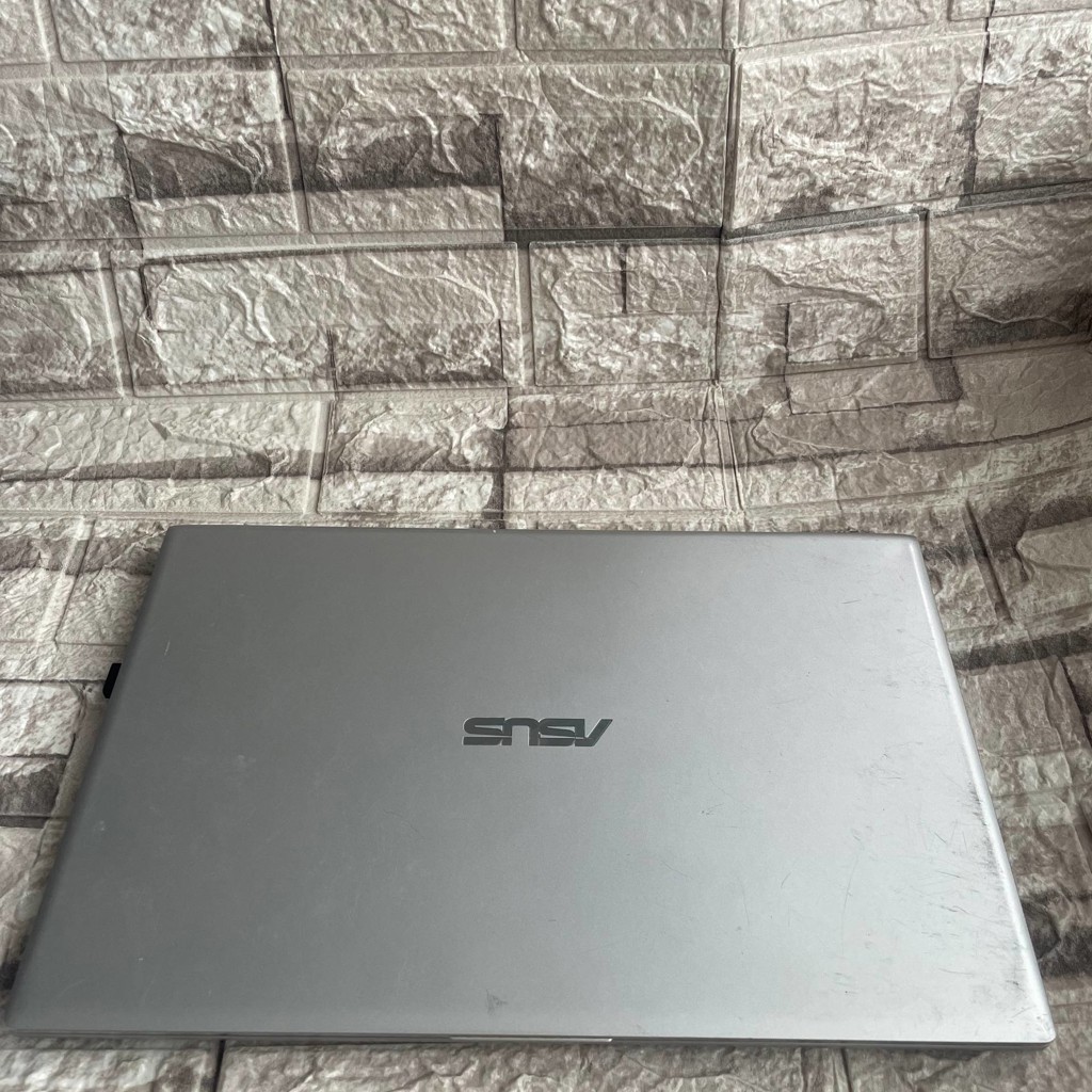 ASUS VivoBook 14