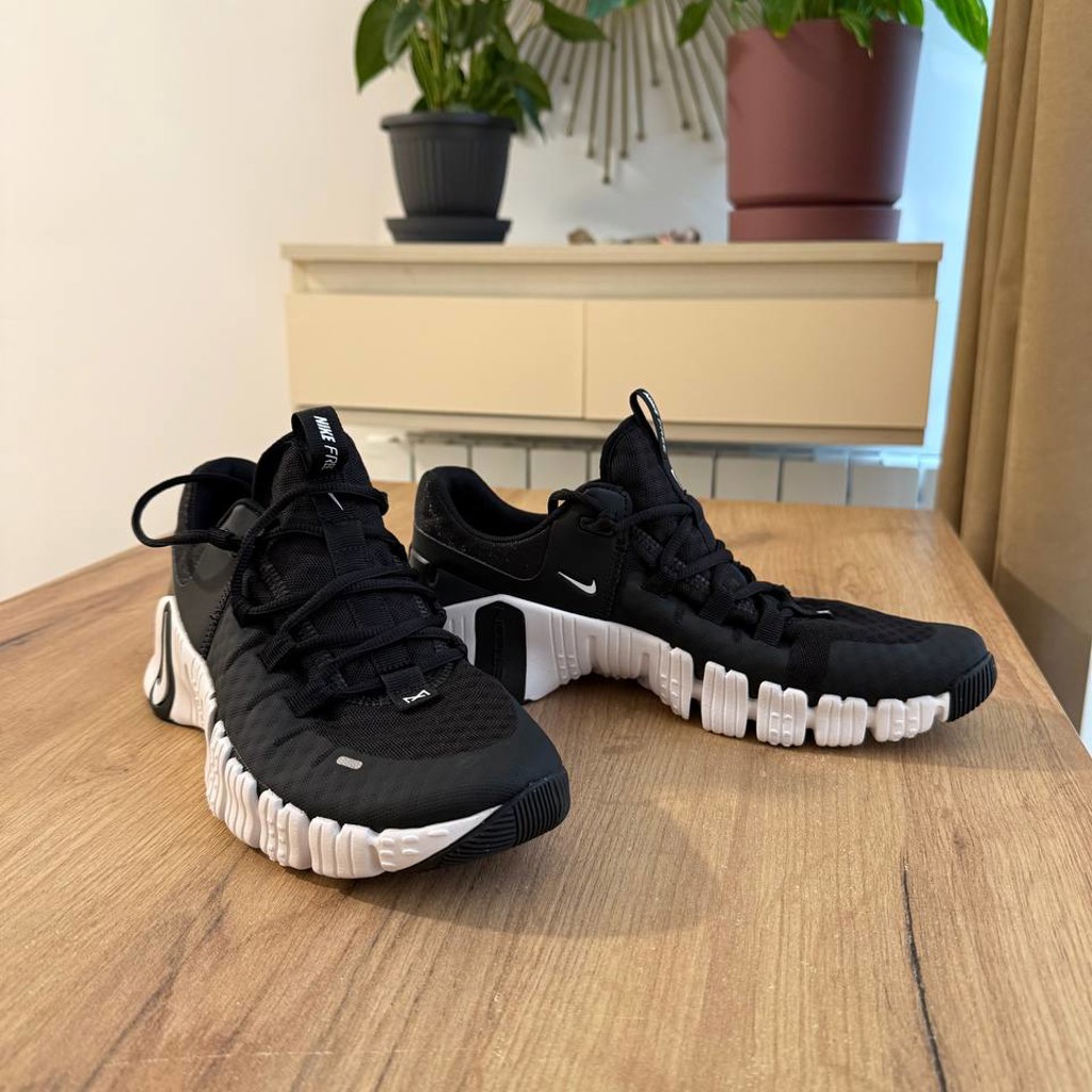 Кроссовки NIKE FREE METCON 5