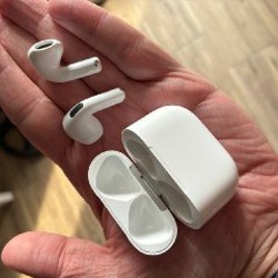 AirPods 4 gen - фото 2