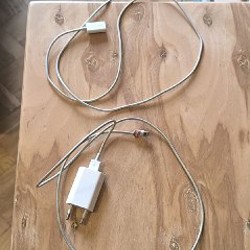 Зарядка и usb-thunderbolt провод - фото 2