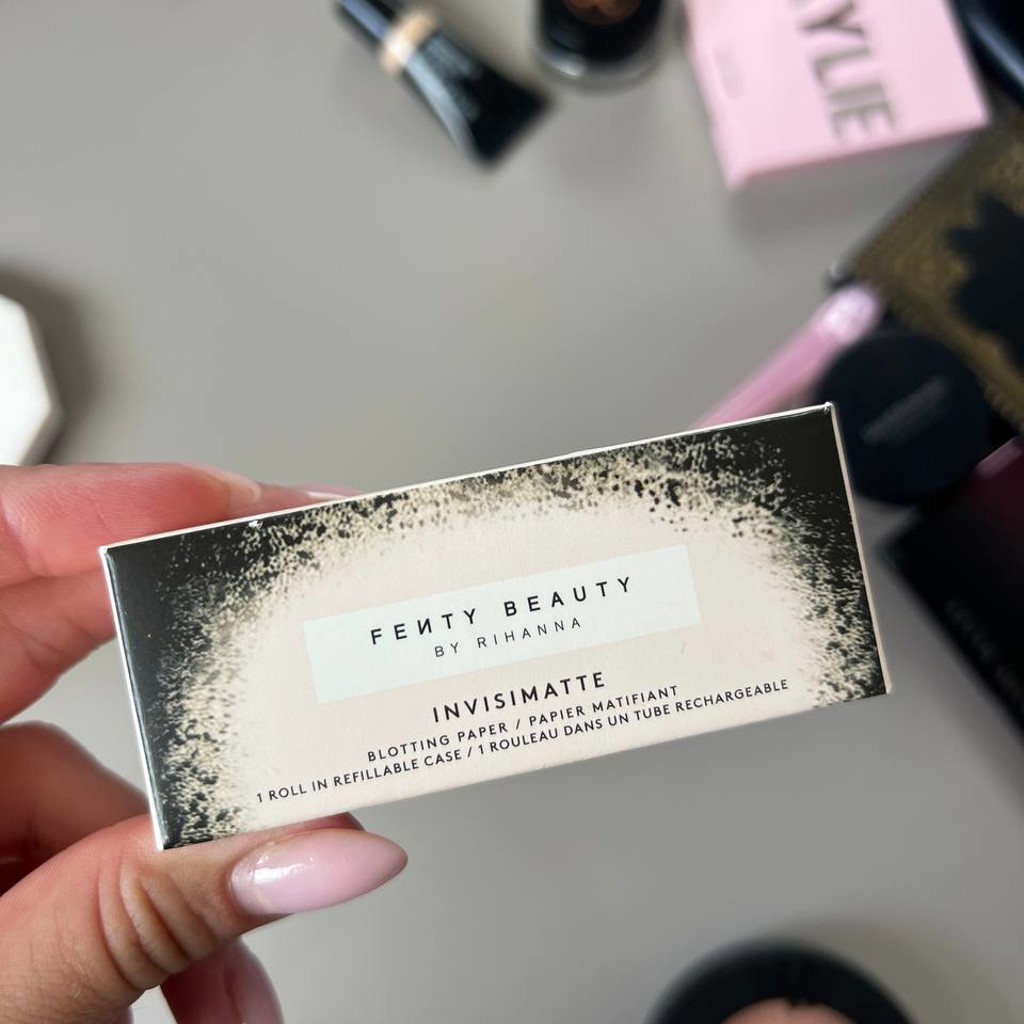 Fenty Beauty Invisimatte Blotting Paper