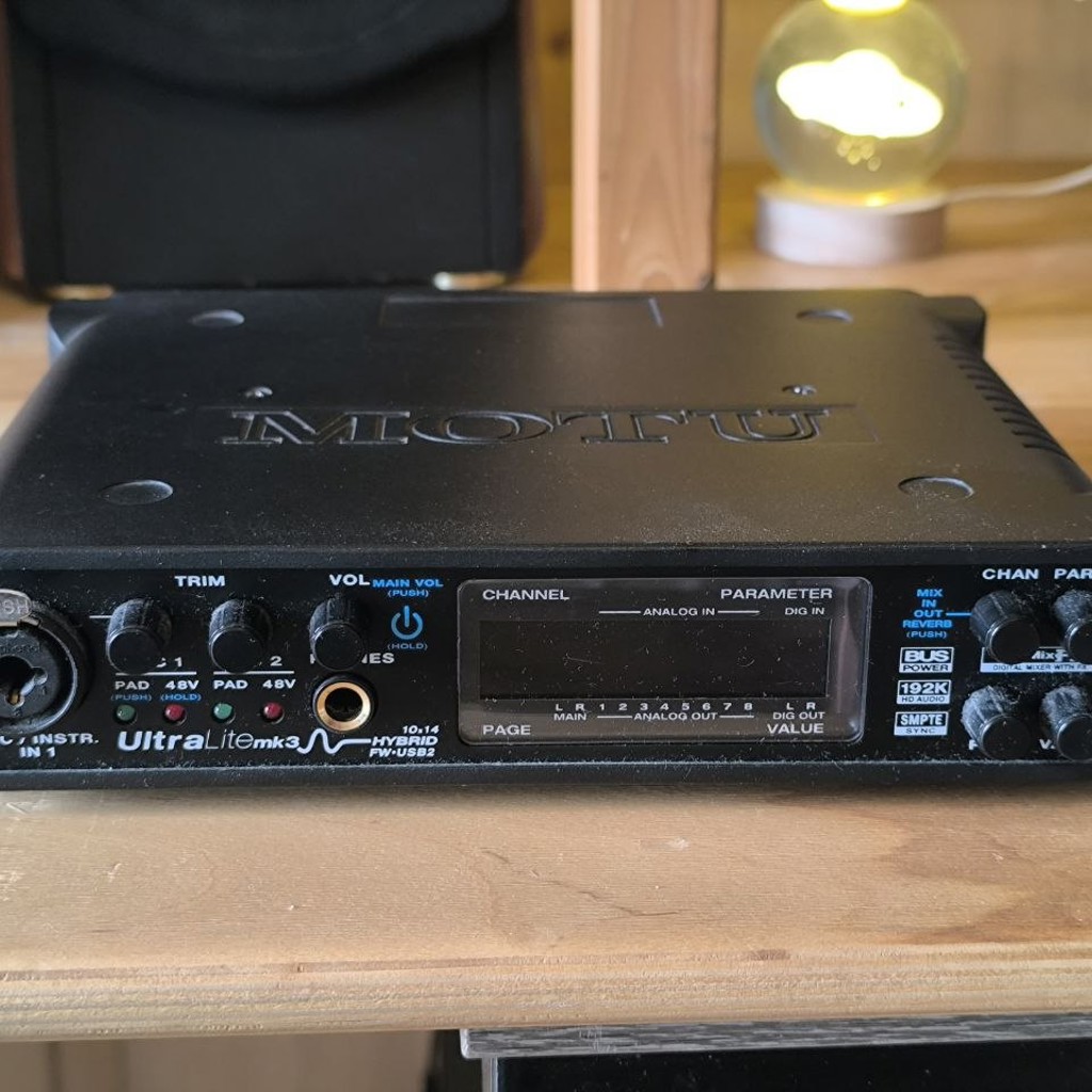 Звуковой интерфейс MOTU UltraLite-mk3 Hybrid