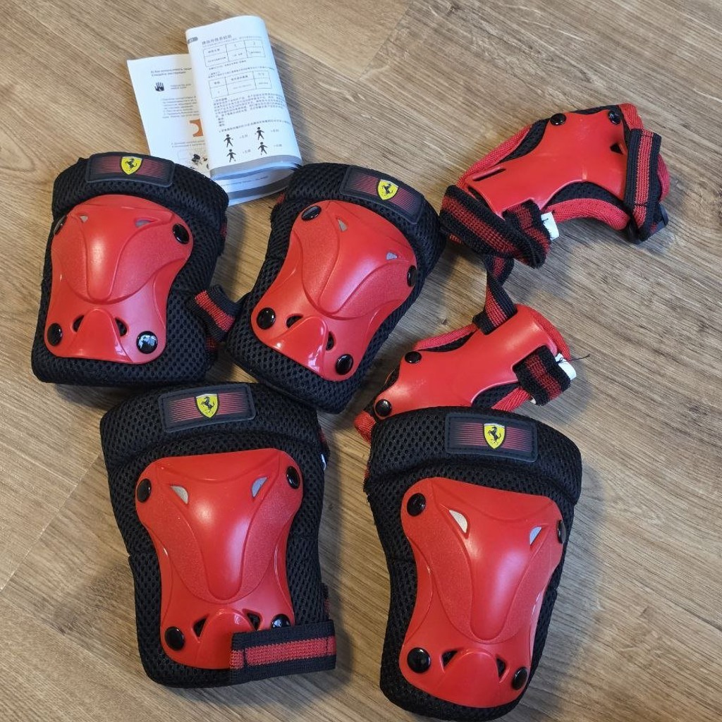 Детская защита Ferrari