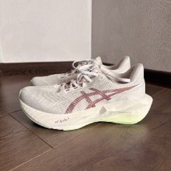Мужские беговые кроссовки ASICS Novablast 6 - фото 3