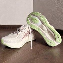 Мужские беговые кроссовки ASICS Novablast 6 - фото 4