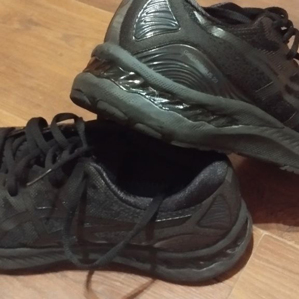 Кроссовки Asics