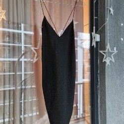 Новое чёрное платье Stradivarius - фото 2