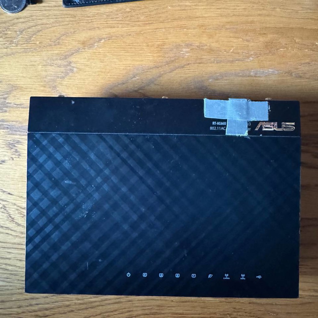 Роутер Asus RT-AC66U