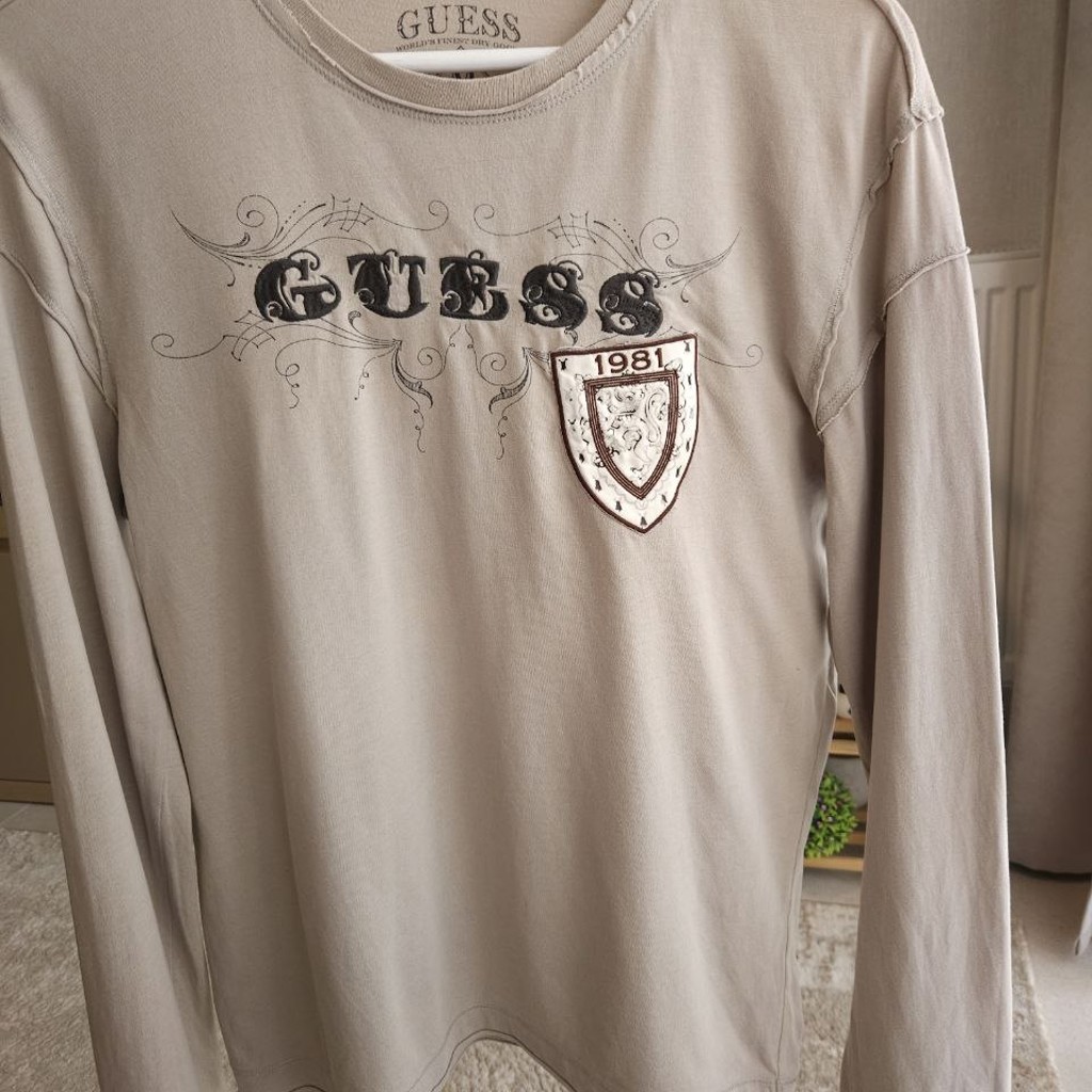 Винтажный лонгслив GUESS