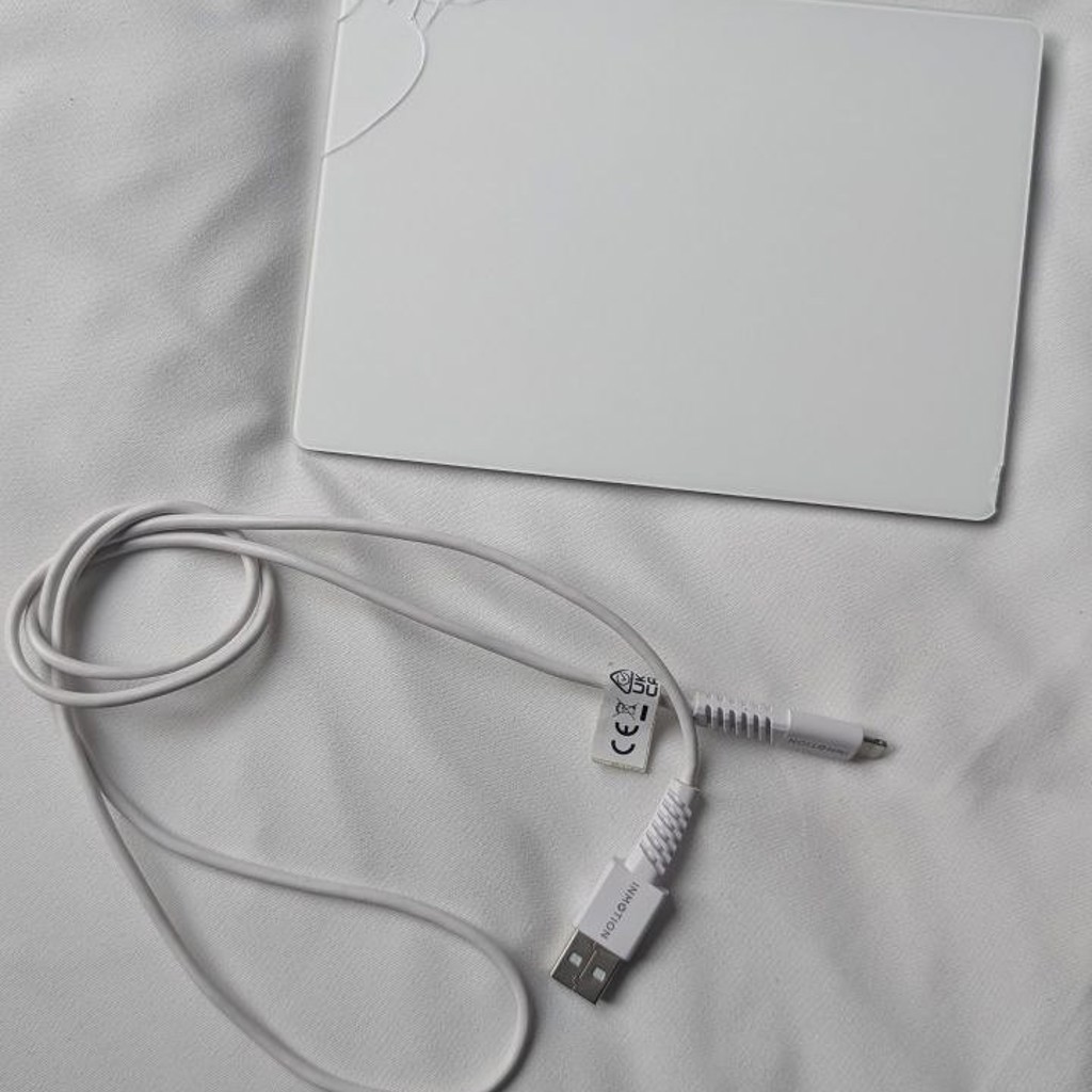 Apple Magic Trackpad 2