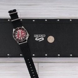 Часы Seiko BRIAN MAY RED SPECIAL Limited Edition - фото 2