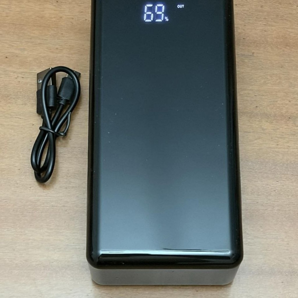 Повербанк 10000mAh с быстрой зарядкой