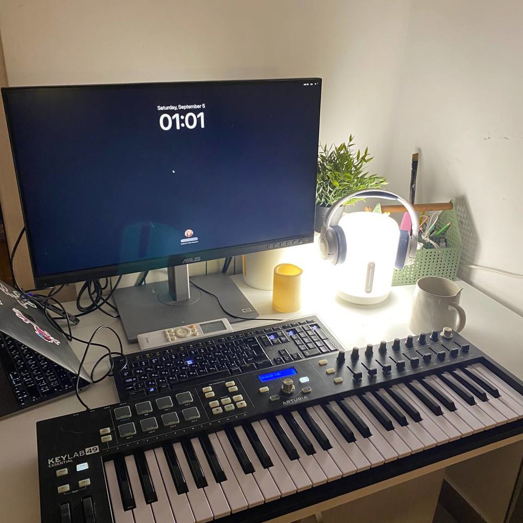 MIDI клавиатура Arturia Keylab 49 Essential