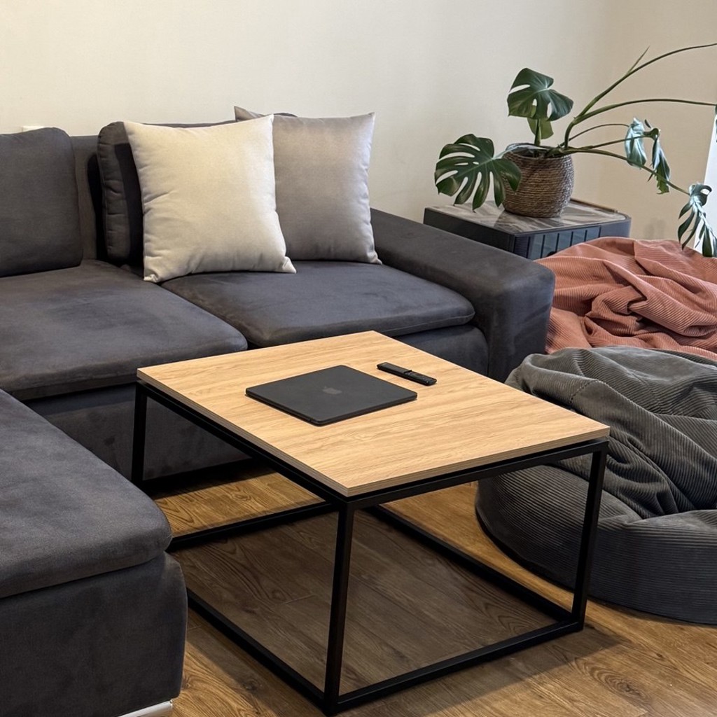 Столик Coffee table