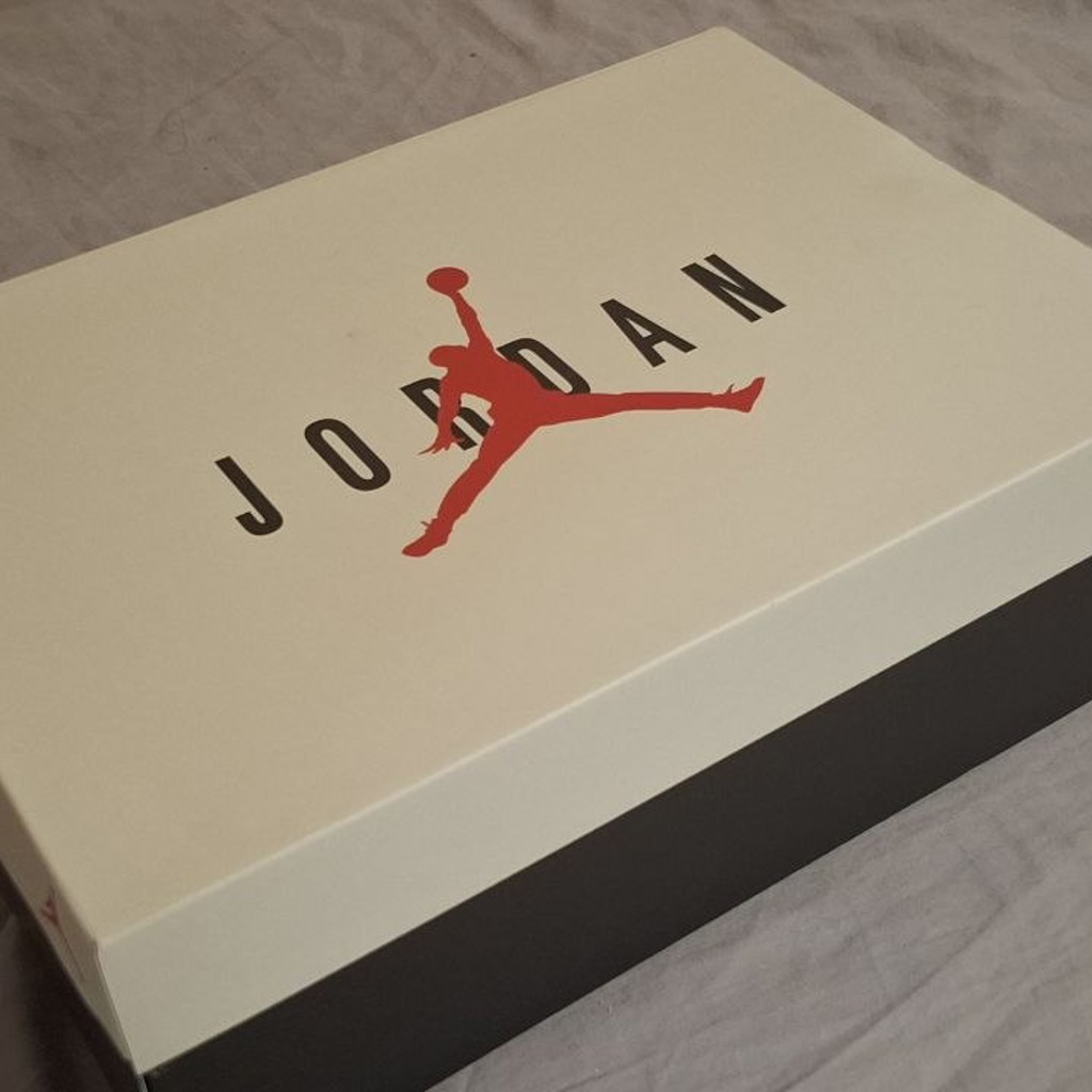 Кроссовки Jordan CMFT Era