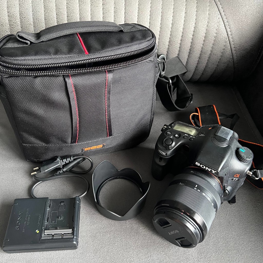 Фотокамера Sony A77