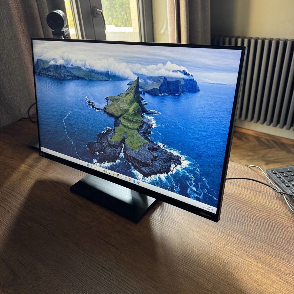 Монитор Samsung LF27T450FQIXCI