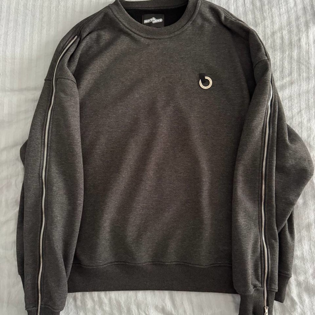 Черная куртка Adidas