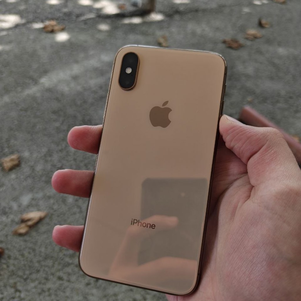 Iphone Xs gold