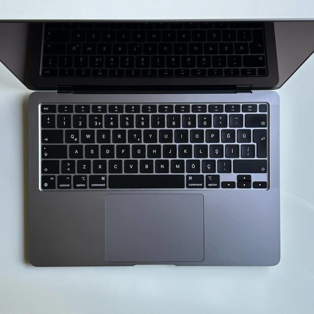 MacBook Air M1