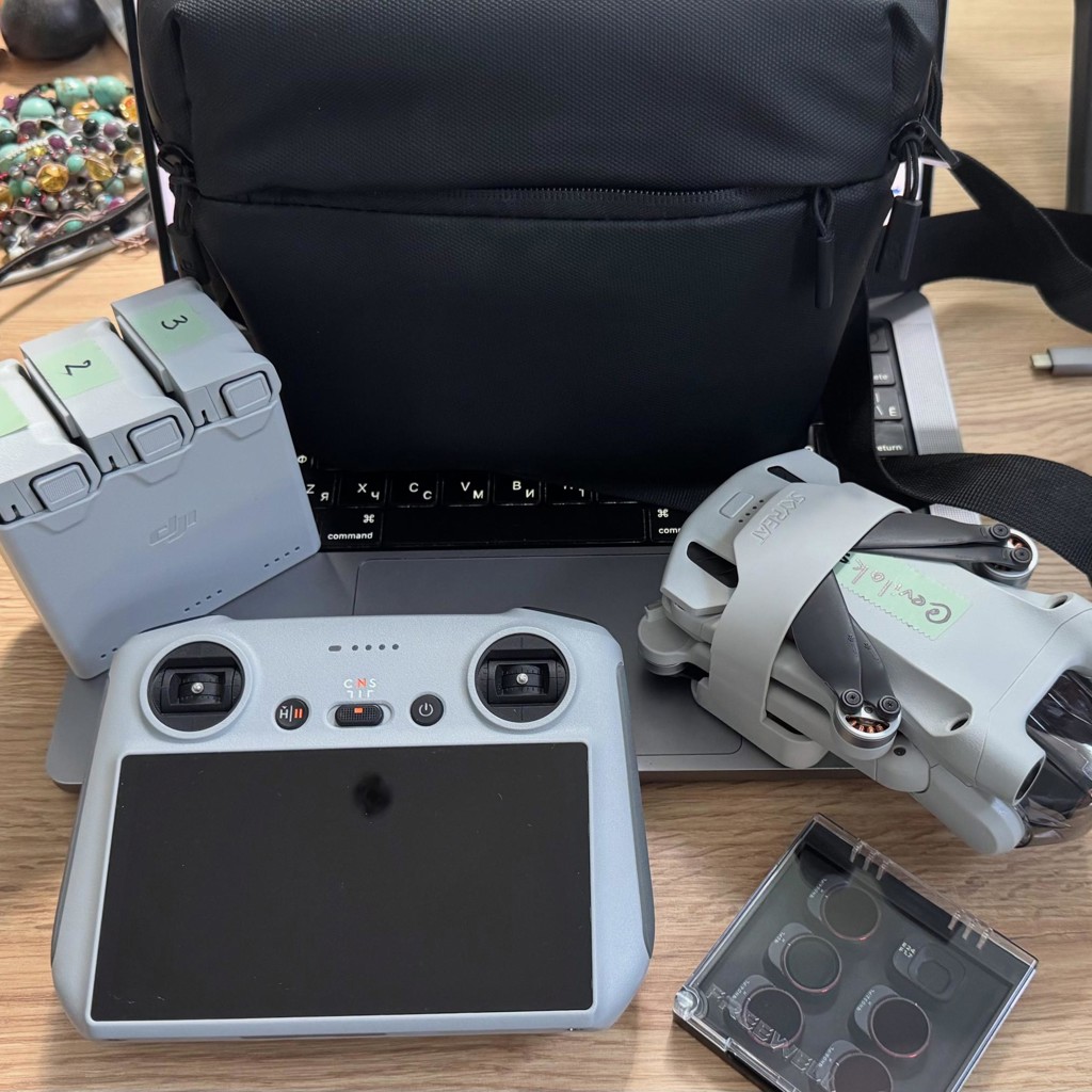 Квадрокоптер DJI Mini 3 Pro Fly More Combo