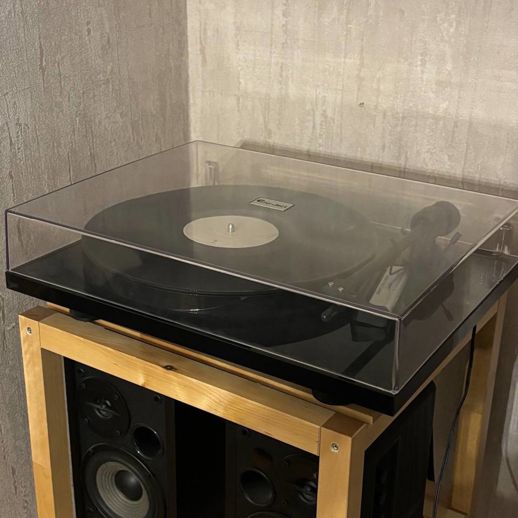 Проигрыватель Pro-Ject E1 Phono