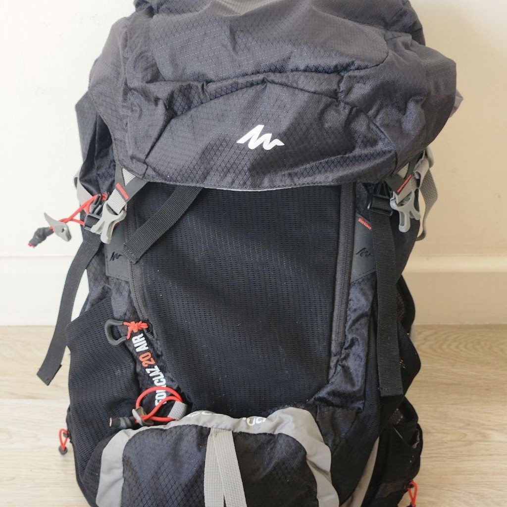 Туристический рюкзак Quechua Forclaz 20 Air+