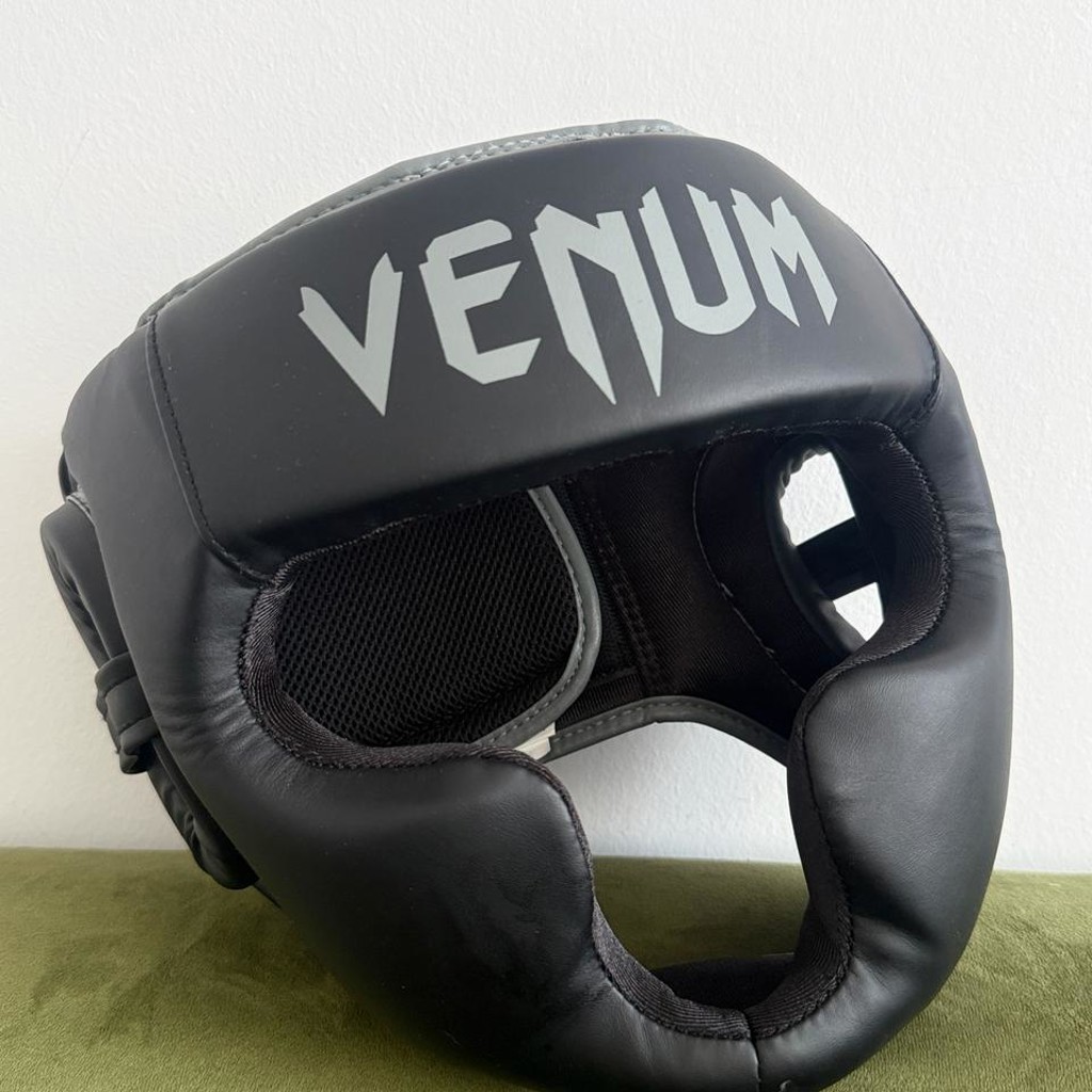Защитный шлем Venum для бокса