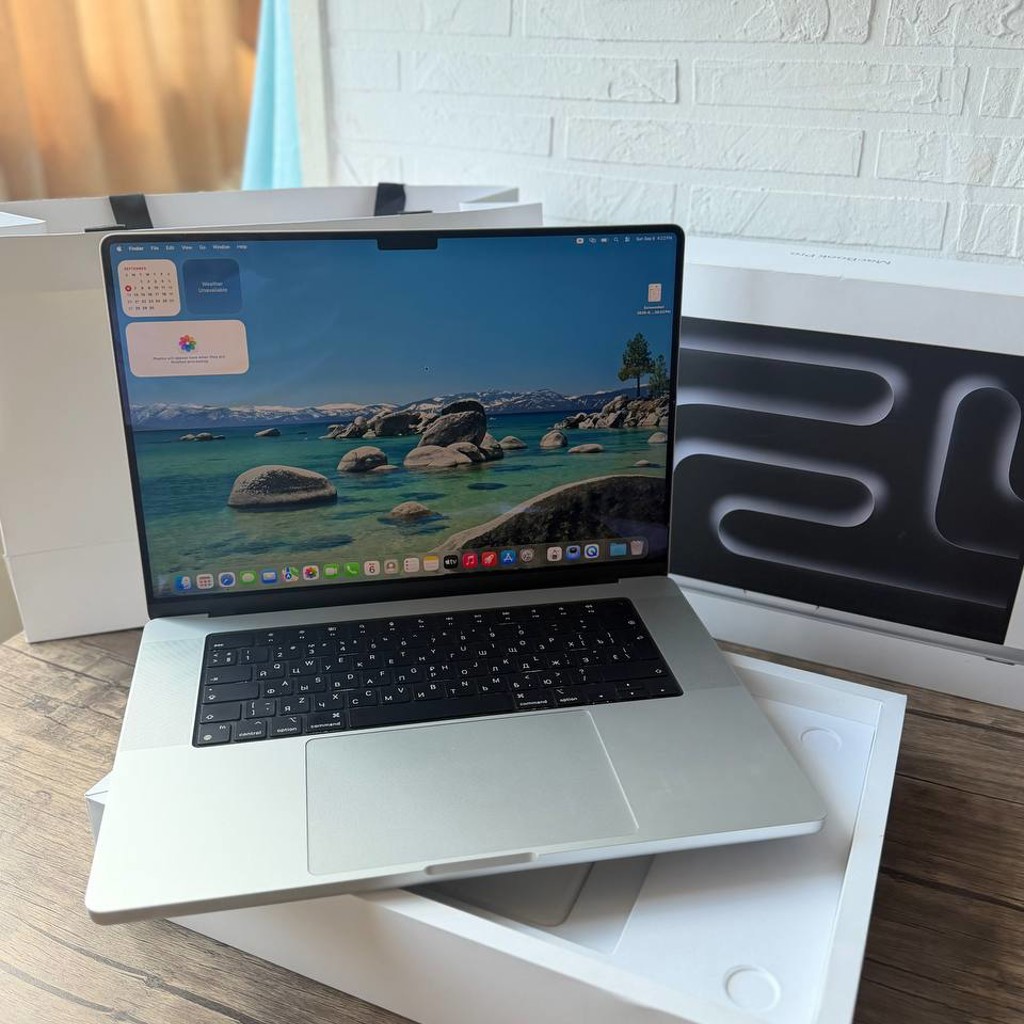 Macbook Pro 16 Inch 2025
