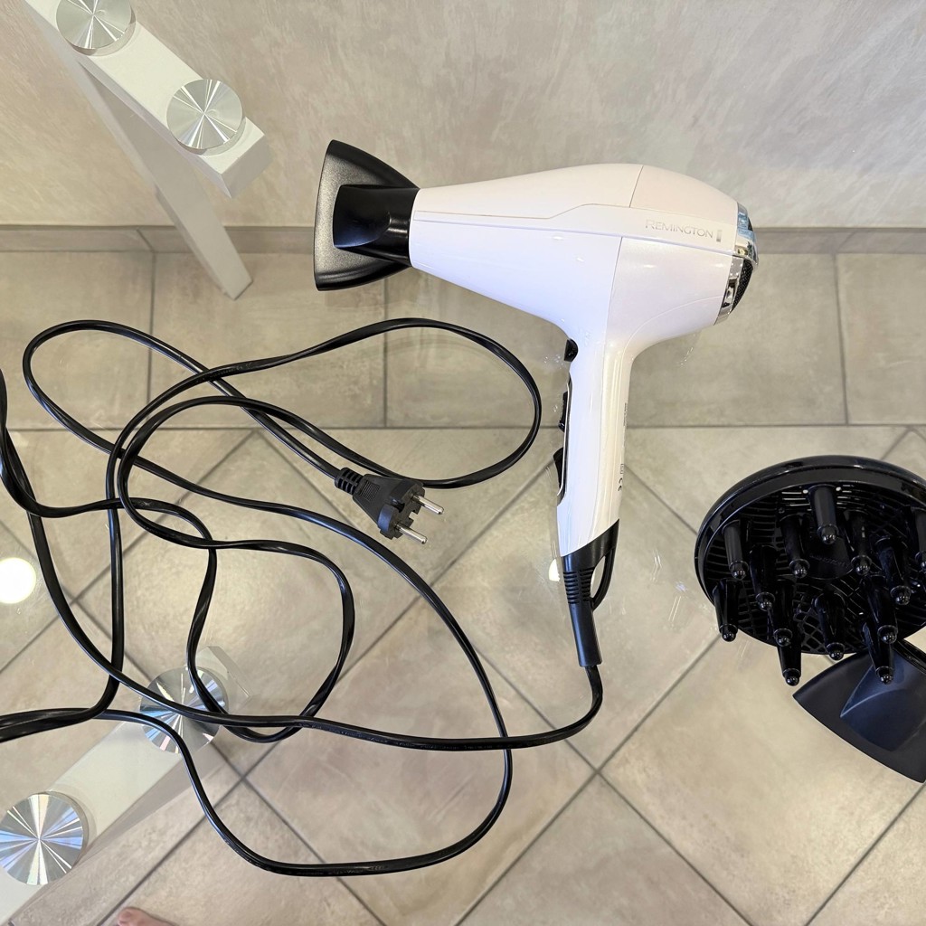 Фен Remington AC5913W