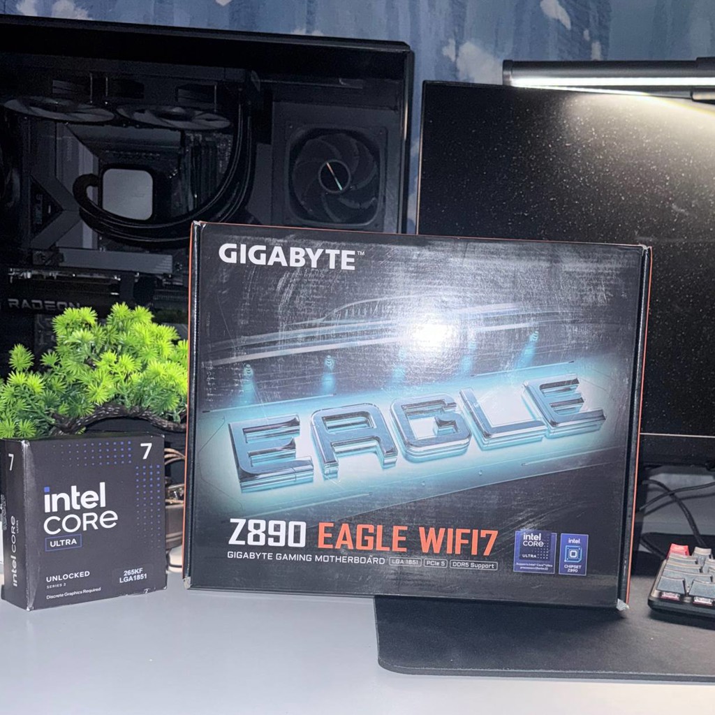 Материнская плата Gigabyte Z890