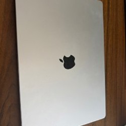 MacBook Pro 16 дюймов - фото 3